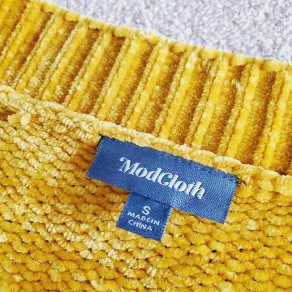 Modcloth Mustard Velvet Chenille Oversized Chunky Soft Librarian Boho Cardigan S - Picture 5 of 9